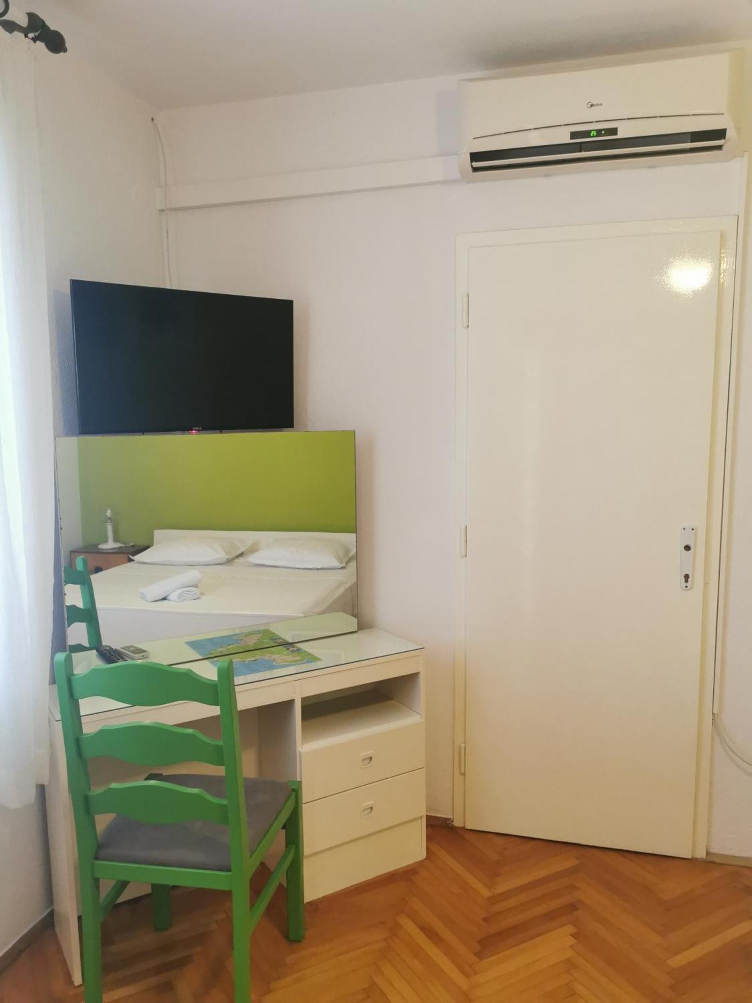 Apartman Tudor Kuzma Hvar Esterno foto