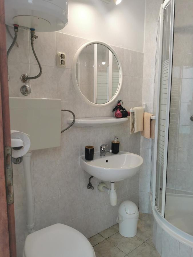 Apartman Tudor Kuzma Hvar Esterno foto