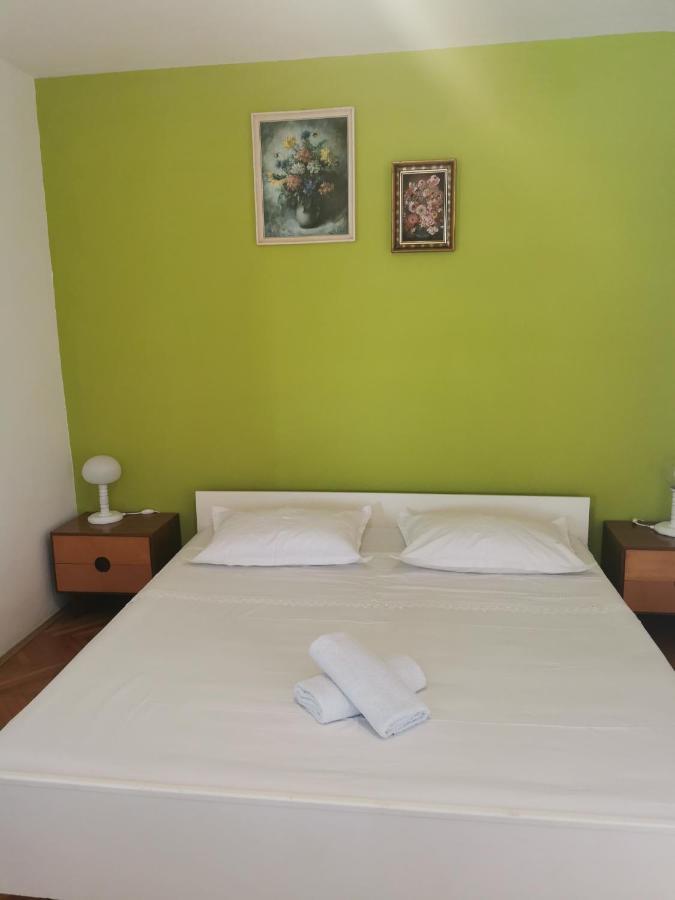 Apartman Tudor Kuzma Hvar Esterno foto